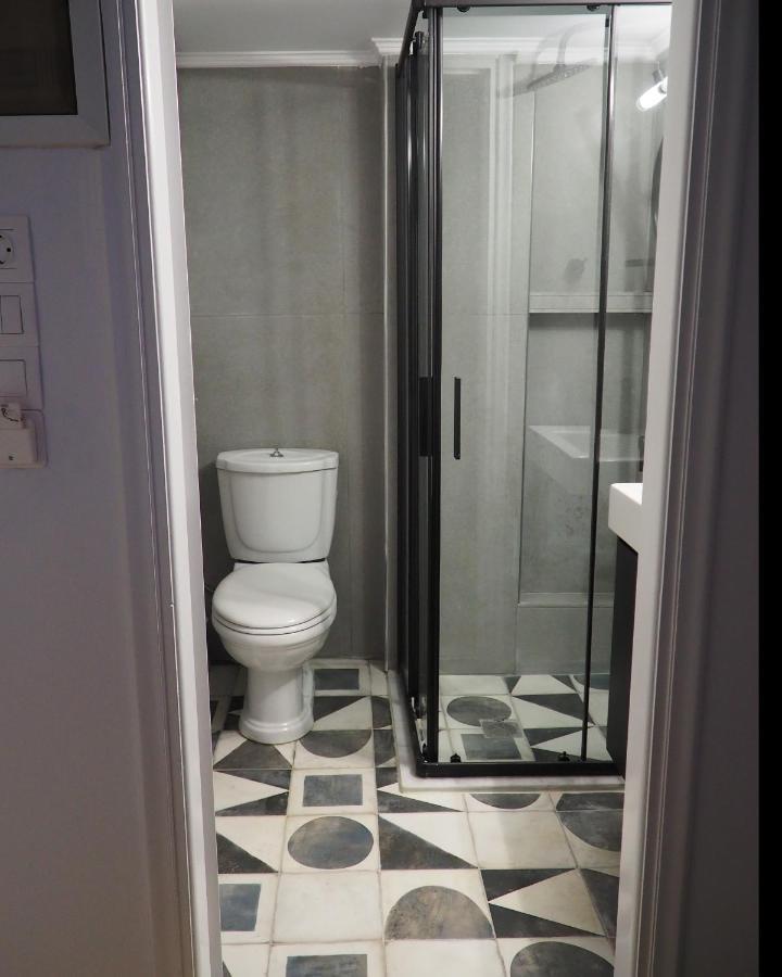 Mimadart Pop-Up Gallery Apartment بيرايوس المظهر الخارجي الصورة